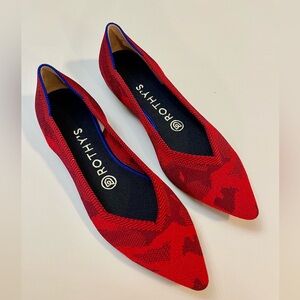 NEW ROTHYS THE POINT FLATS IN RED CAMO WOMENS SIZE 7.5